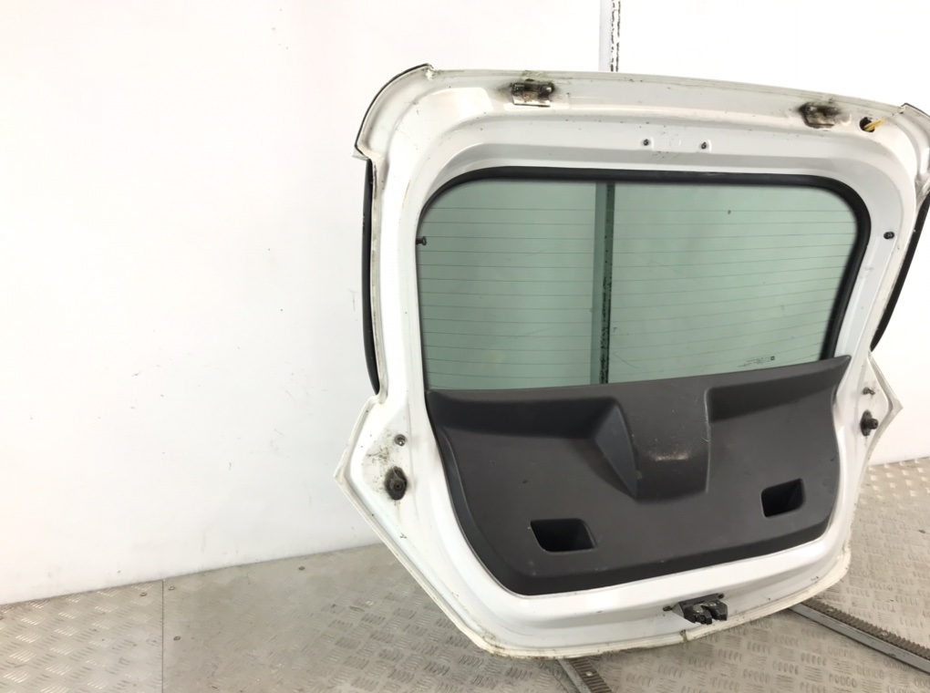Крышка багажника для Opel Corsa, 2010 г. 1.4 i бензин б/у — фото 4