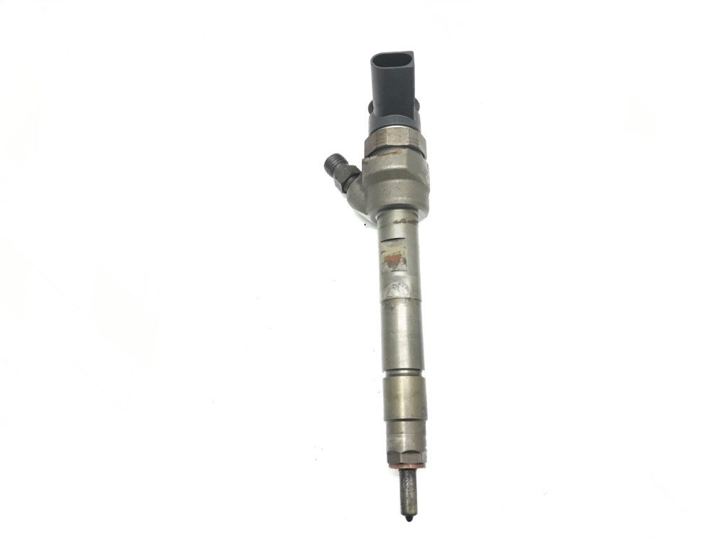 Форсунка для BMW 1 E87/E81/E82/E88, 2010 г. 2.0 TD дизель б/у