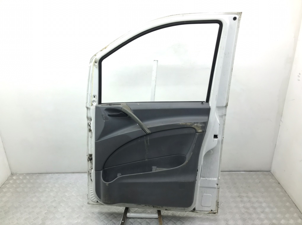 Дверь передняя правая для Mercedes Vito W639, 2004 г. 2.2 CDi дизель б/у — фото 2