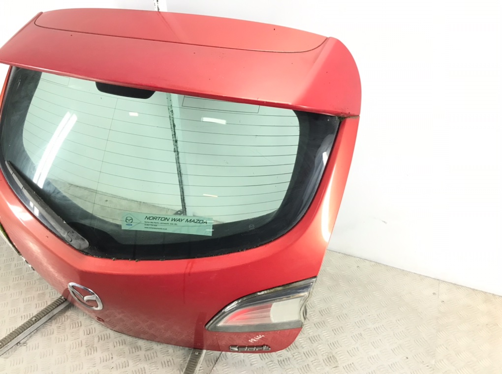 Крышка багажника для Mazda 3, 2010 г. 1.6 i бензин б/у — фото 3