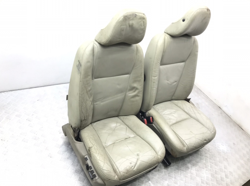 Салон (комплект сидений) для Volvo XC90, 2004 г. 2.4 D5 дизель б/у — фото 4