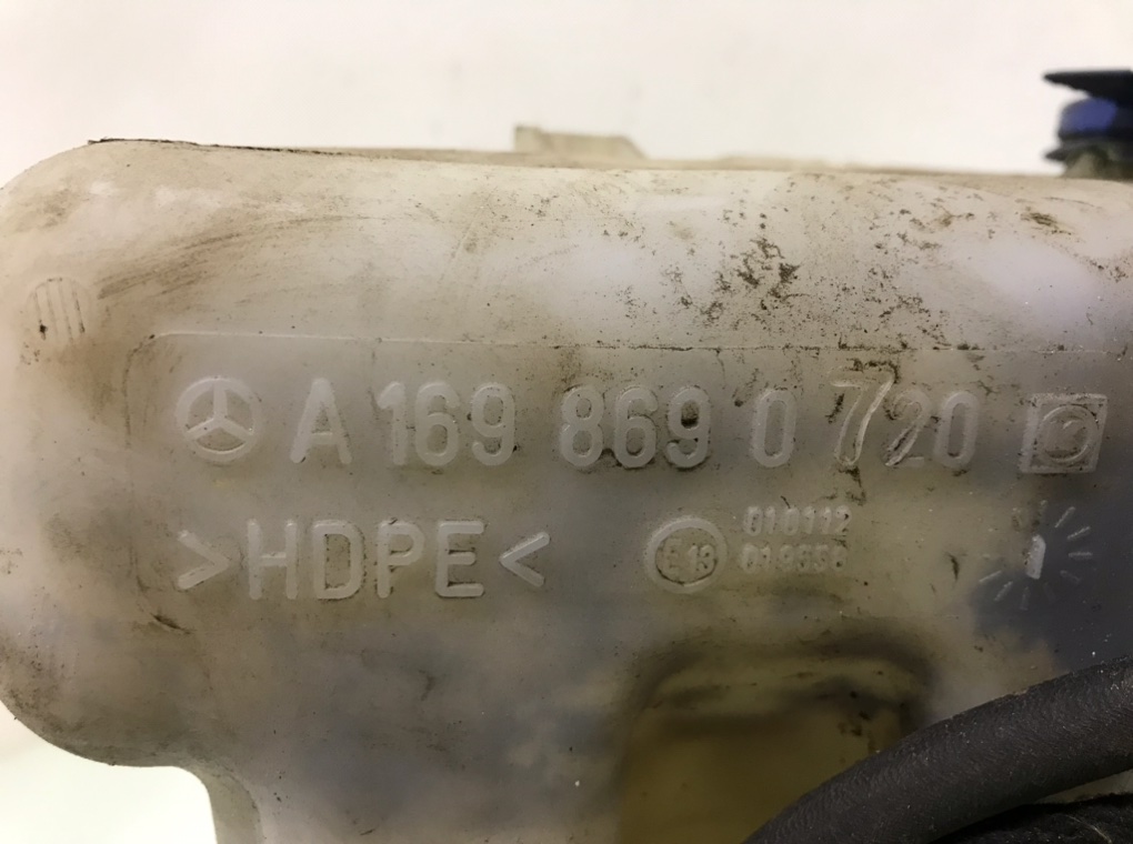 Бачок омывателя для Mercedes A W169, 2009 г. 2.0 CDi дизель б/у — фото 6