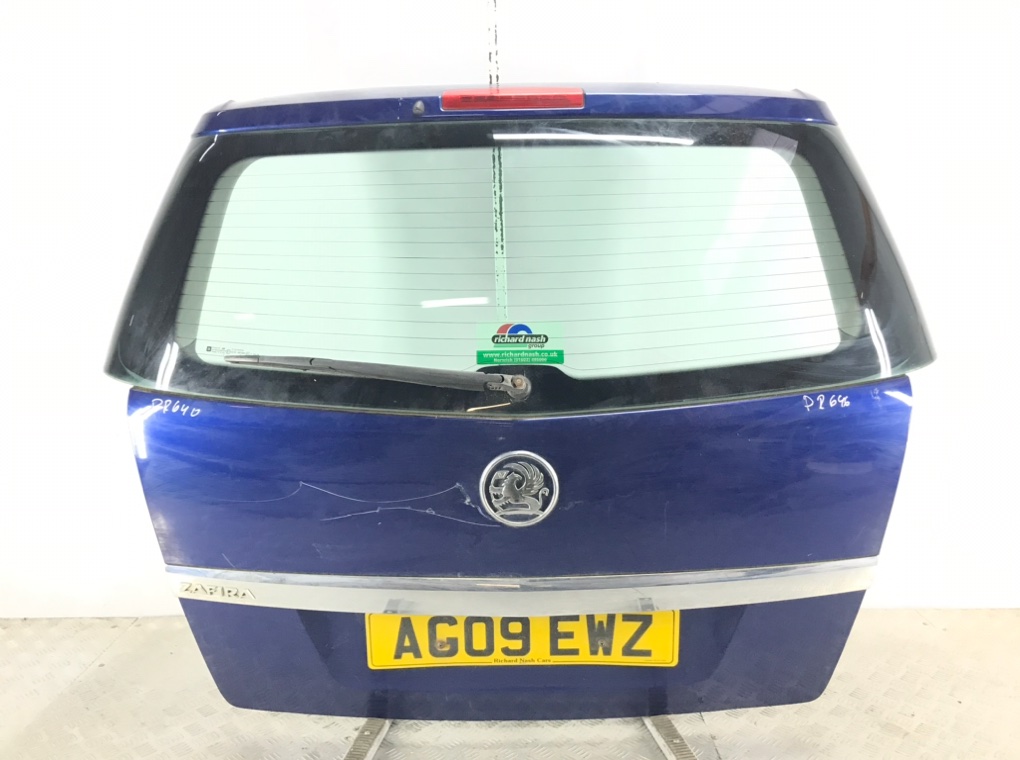 Крышка багажника для Opel Zafira, 2009 г. 1.6 i бензин б/у