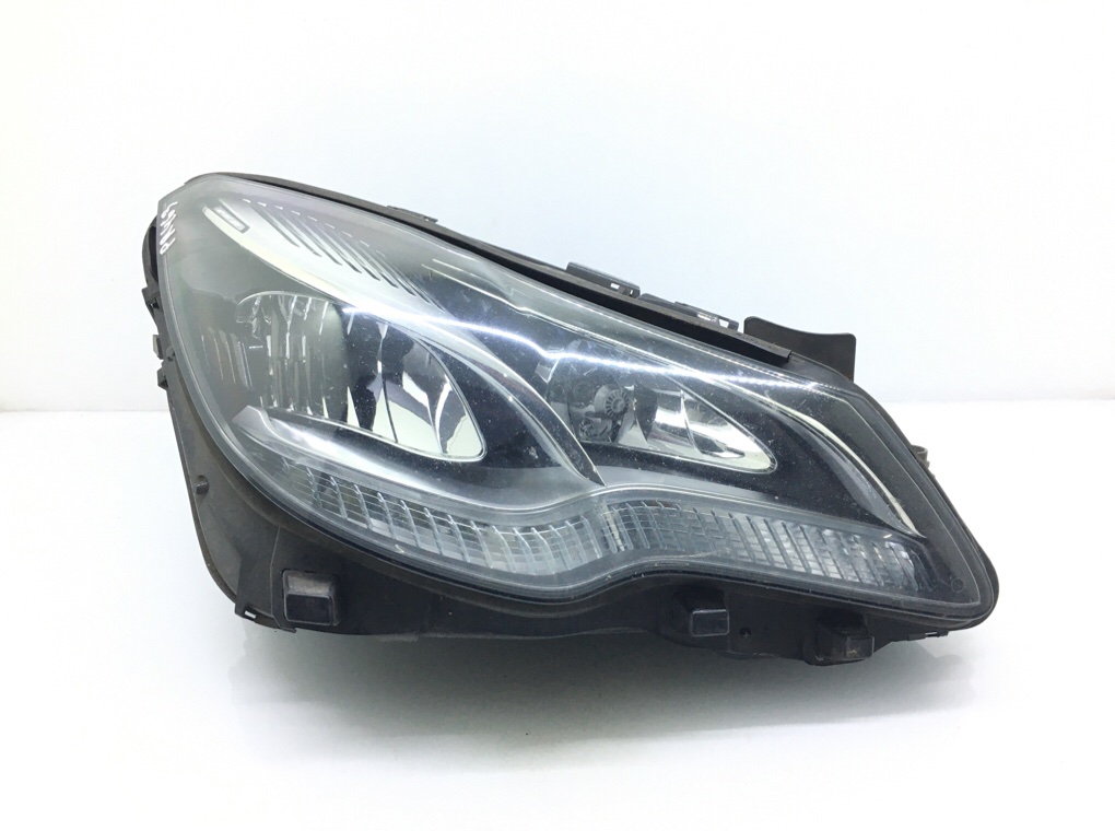 Фара правая для Mercedes E C207, 2013 г. 2.2 CDi дизель б/у