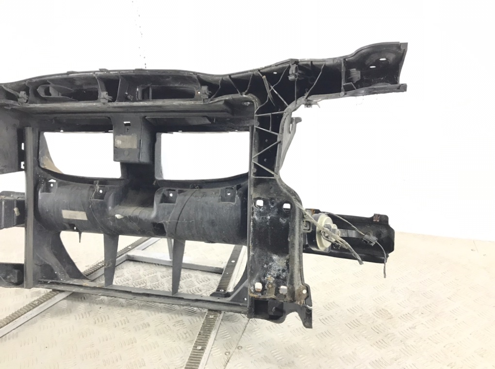 Панель передняя (телевизор) для BMW 3 E90/E91/E92/E93, 2006 г. 2.0 TD дизель б/у — фото 6