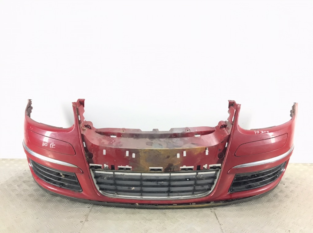 Бампер передний для Volkswagen Jetta, 2010 г. 1.6 TDi дизель б/у