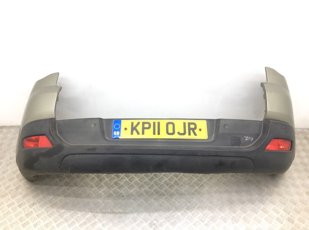 Бампер задний для Peugeot 3008, 2011 г. 1.6 HDi дизель б/у
