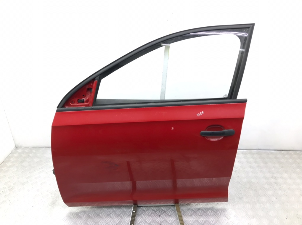 Дверь передняя левая для Skoda Rapid, 2014 г. 1.6 TDi дизель б/у