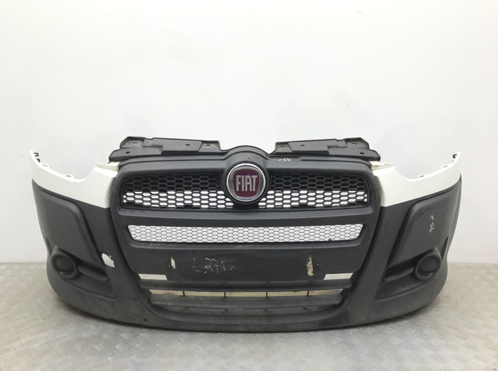 Бампер передний для Fiat Doblo, 2015 г. 1.3 JTD дизель б/у