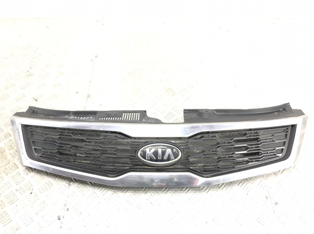 Решетка радиатора для Kia Ceed, 2009 г. 1.6 CRDi дизель б/у