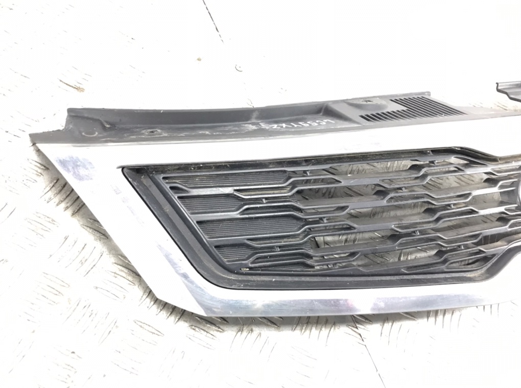 Решетка радиатора для Kia Ceed, 2009 г. 1.6 CRDi дизель б/у — фото 2