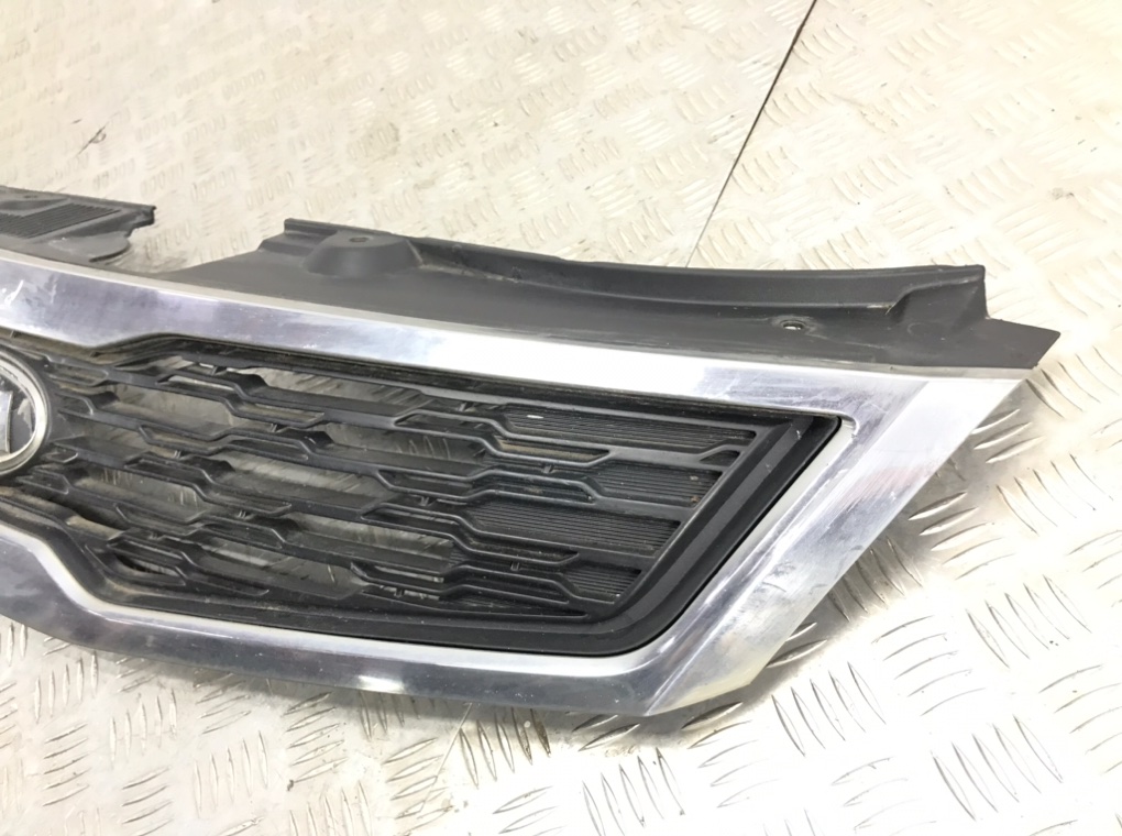 Решетка радиатора для Kia Ceed, 2009 г. 1.6 CRDi дизель б/у — фото 3