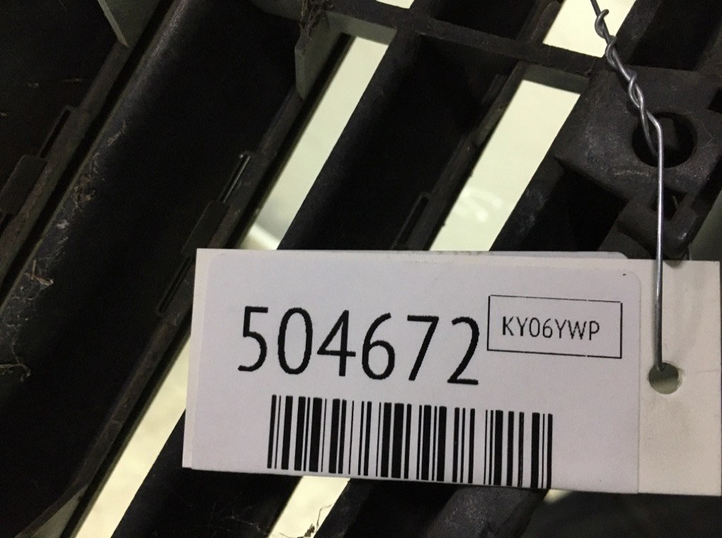 Решетка радиатора для Mercedes E W211, 2006 г. 2.2 CDi дизель б/у — фото 6