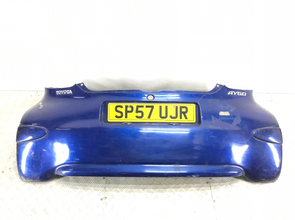 Бампер задний для Toyota Aygo, 2007 г. 1.0 i бензин б/у