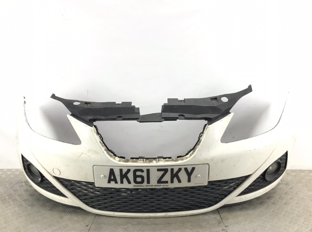 Бампер передний для Seat Ibiza, 2011 г. 1.4 i бензин б/у