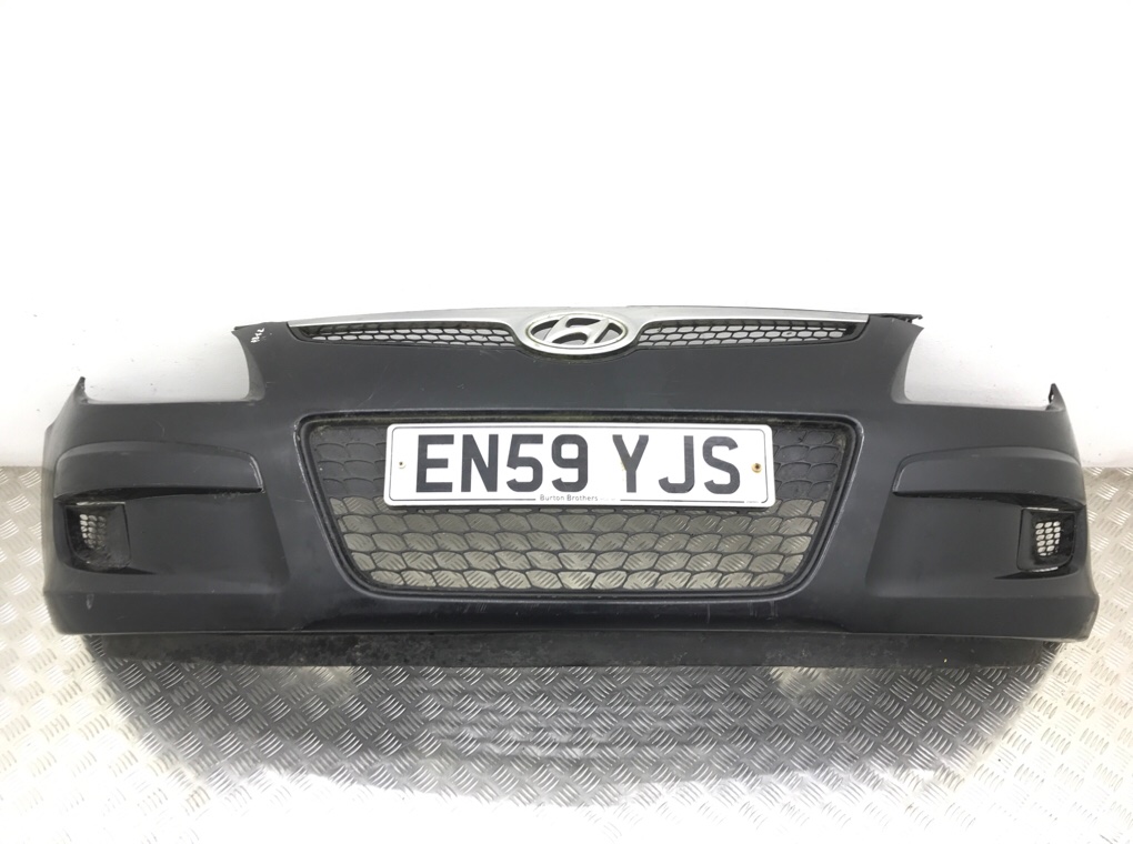 Бампер передний для Hyundai i30, 2010 г. 1.4 i бензин б/у