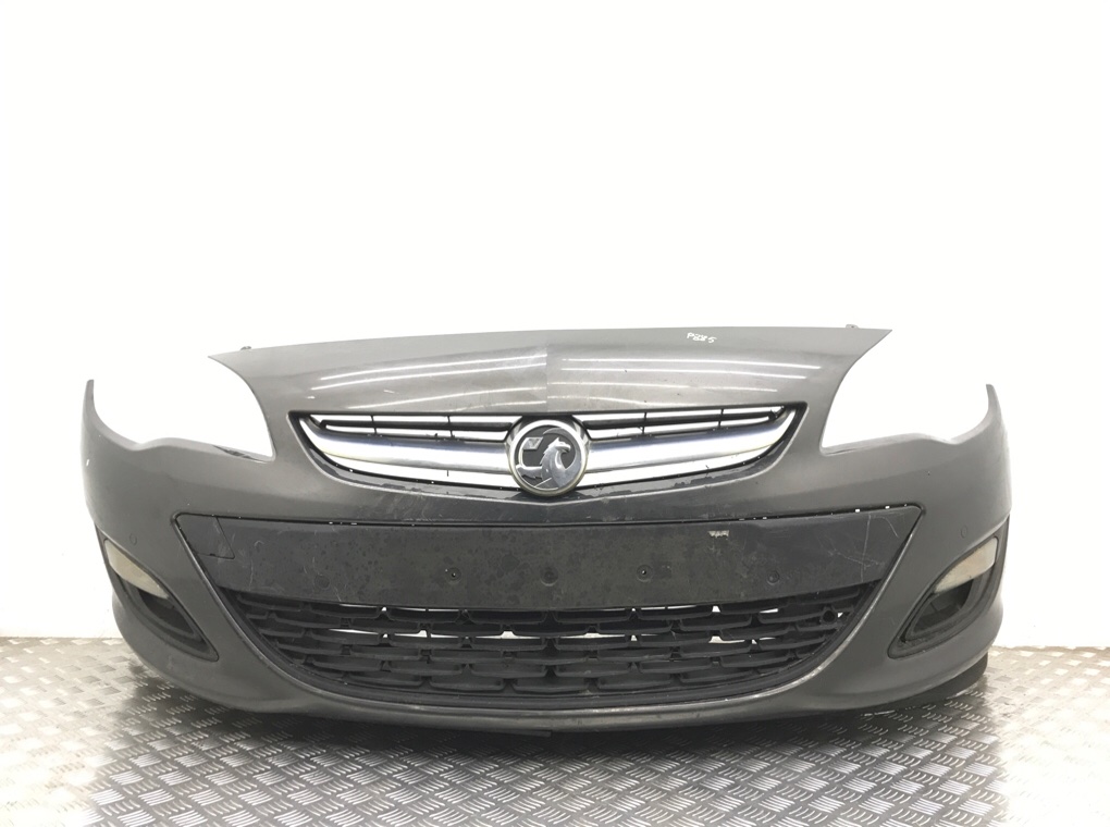 Бампер передний для Opel Astra, 2013 г. 1.7CDTI дизель б/у