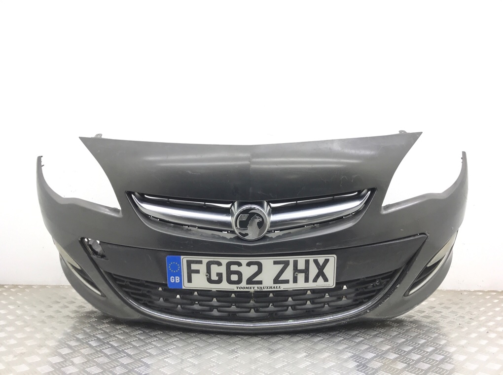 Бампер передний для Opel Astra, 2012 г. 1.6 i бензин б/у