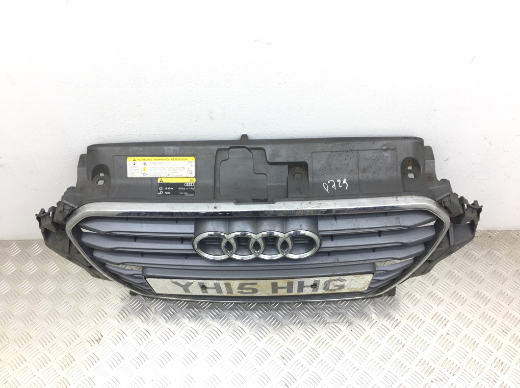 Решетка радиатора для Audi A3, 2015 г. 1.6 TDi дизель б/у — фото 2