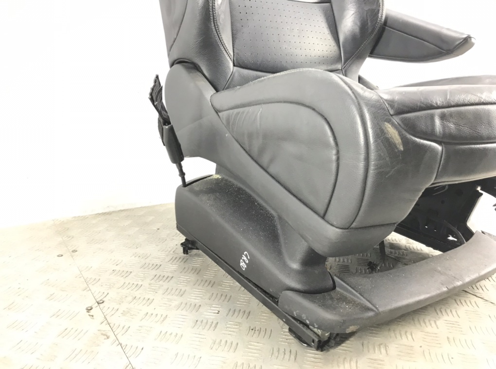 Салон (комплект сидений) для Citroen C4 Picasso, 2009 г. 2.0 HDi дизель б/у — фото 3