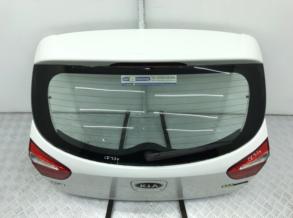 Крышка багажника для Kia Rio, 2012 г. 1.1 CRDi дизель б/у — фото 2