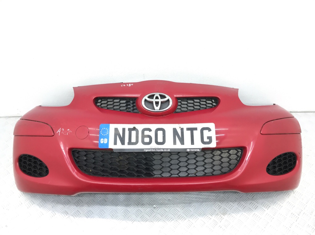 Бампер передний для Toyota Aygo, 2011 г. 1.0 i бензин б/у