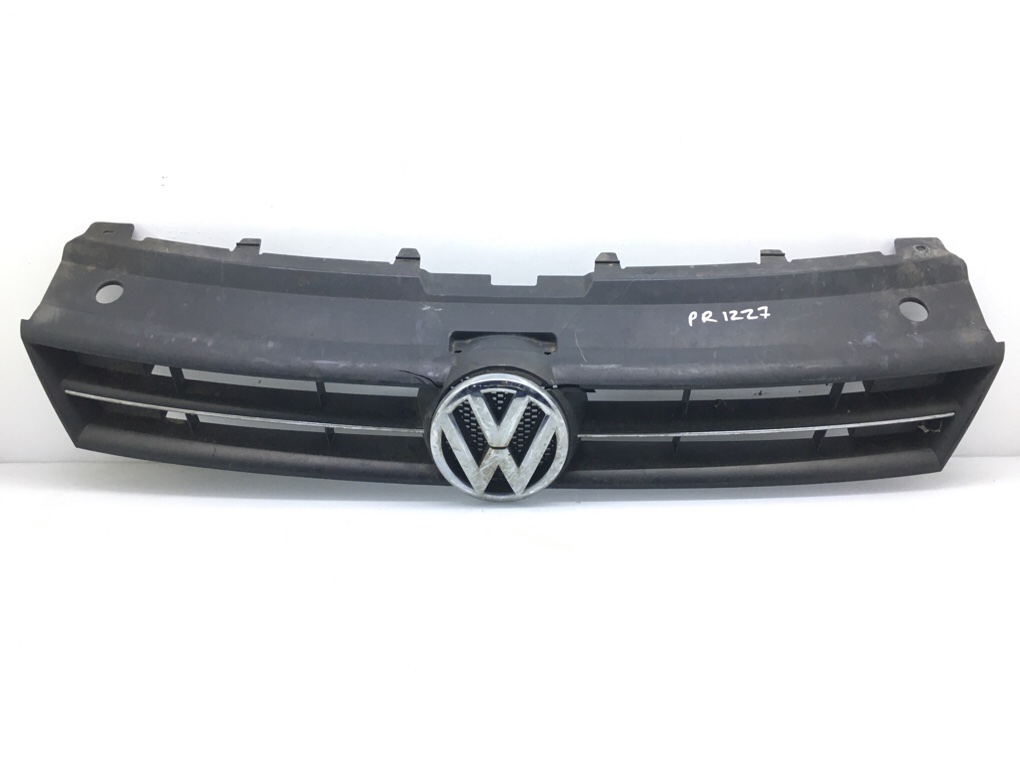 Решетка радиатора для Volkswagen Polo, 2010 г. 1.2 TSI бензин б/у