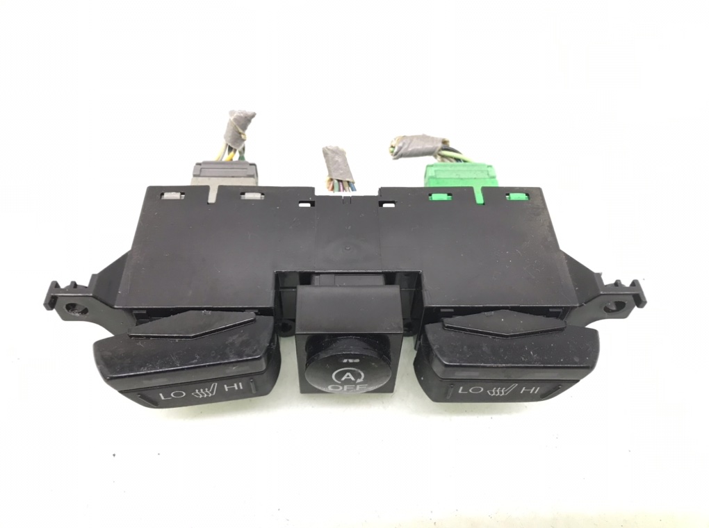 Кнопка подогрева сидений для Honda Civic, 2012 г. 2.2 TDi дизель б/у — фото 2