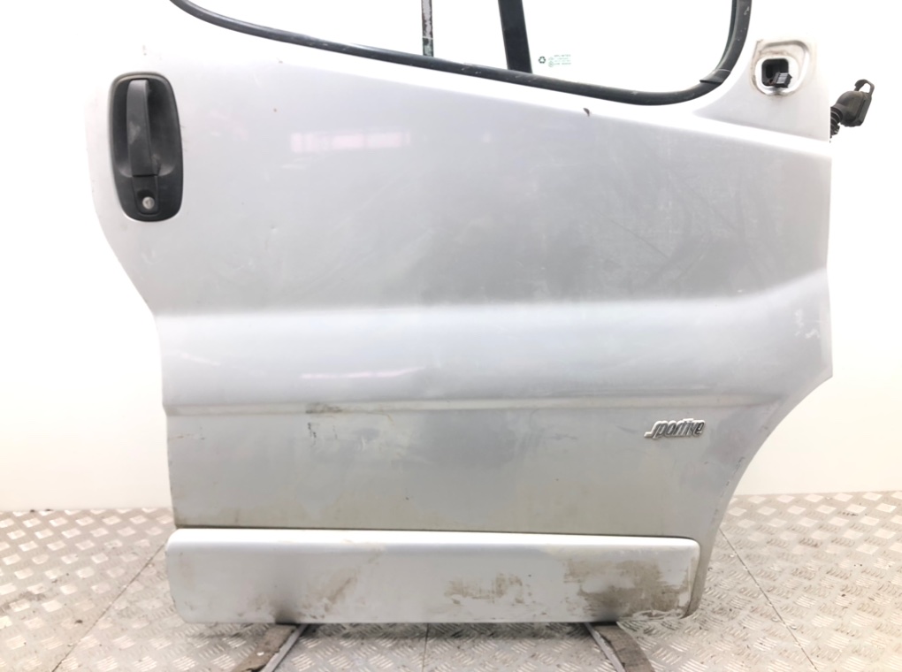 Дверь передняя правая для Opel Vivaro, 2011 г. 2.5 DCI дизель б/у — фото 7