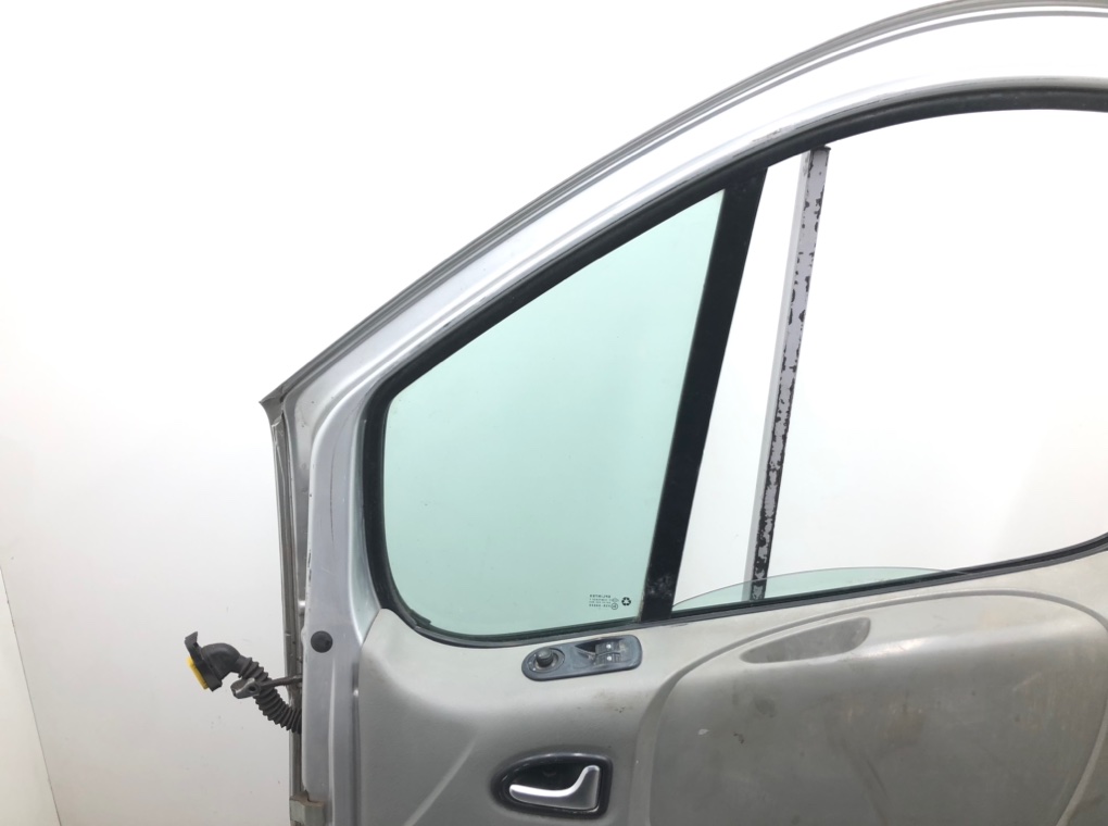 Дверь передняя правая для Opel Vivaro, 2011 г. 2.5 DCI дизель б/у — фото 9