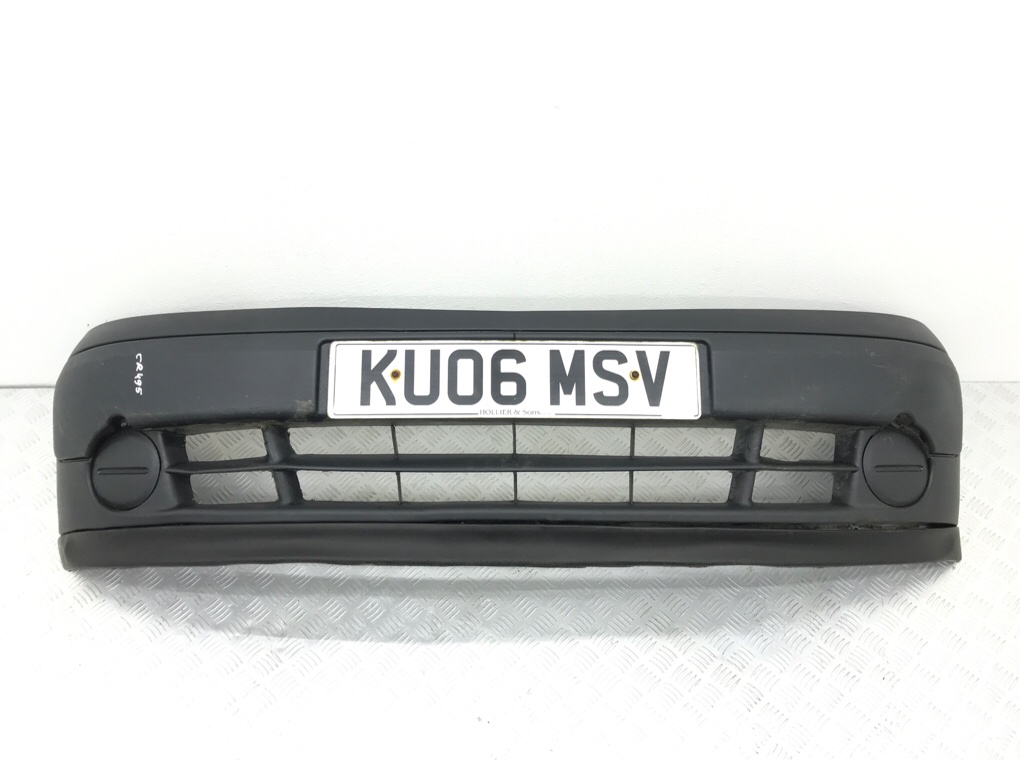 Бампер передний для Renault Kangoo, 2006 г. 1.5 DCi дизель б/у