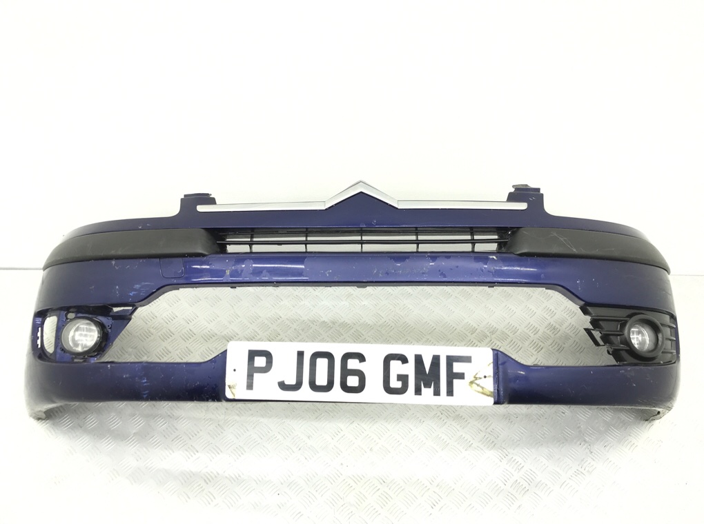 Бампер передний для Citroen C4, 2006 г. 1.6 i бензин б/у
