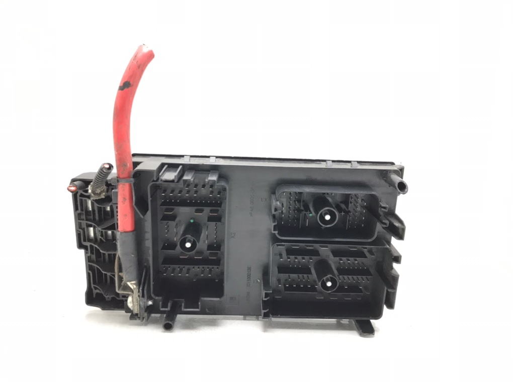 Блок предохранителей для Opel Astra, 2011 г. 1.7 CDTi дизель б/у — фото 4