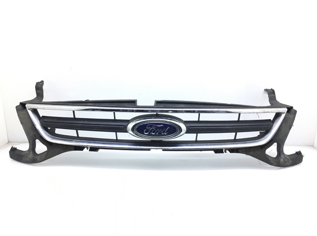 Решетка радиатора для Ford Mondeo, 2012 г. 1.6 TDCi дизель б/у