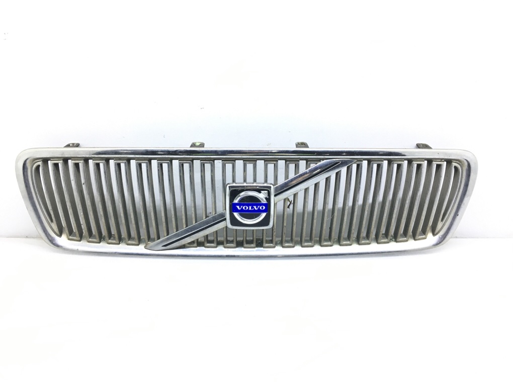 Решетка радиатора для Volvo V70, 2002 г. 2.4 i бензин б/у
