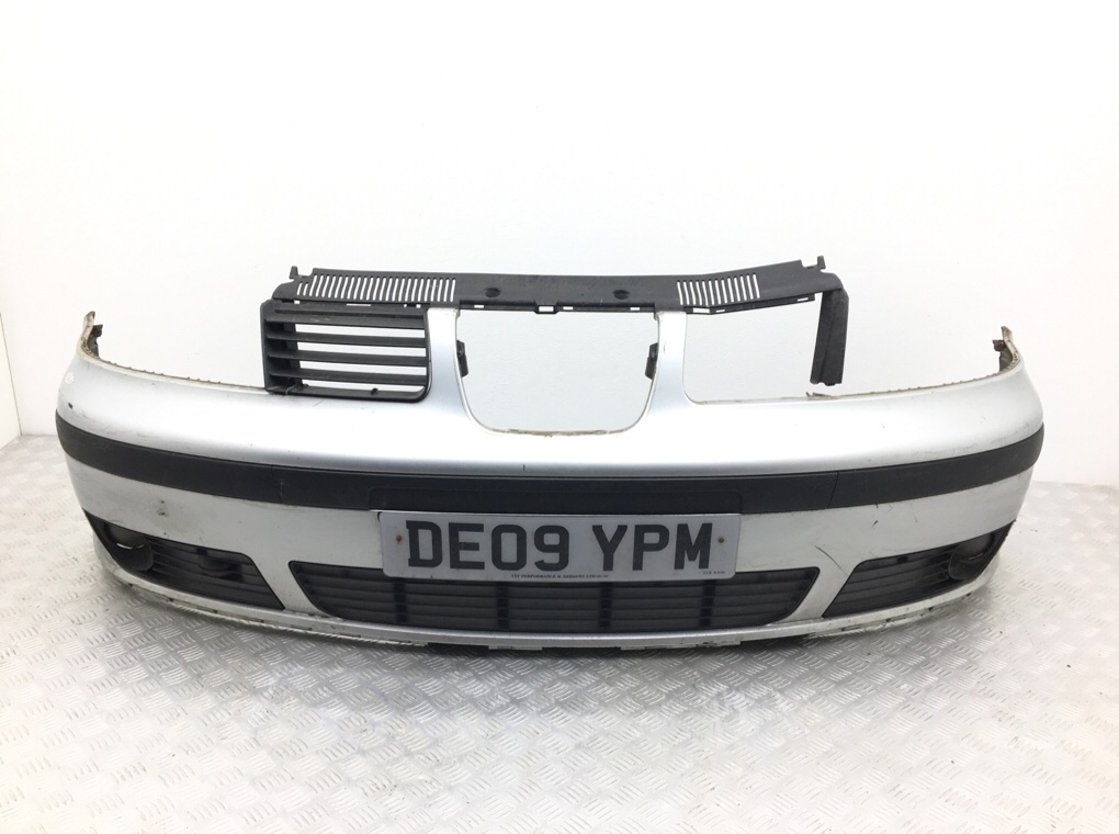 Бампер передний для Seat Alhambra, 2009 г. 2.0 TDi дизель б/у
