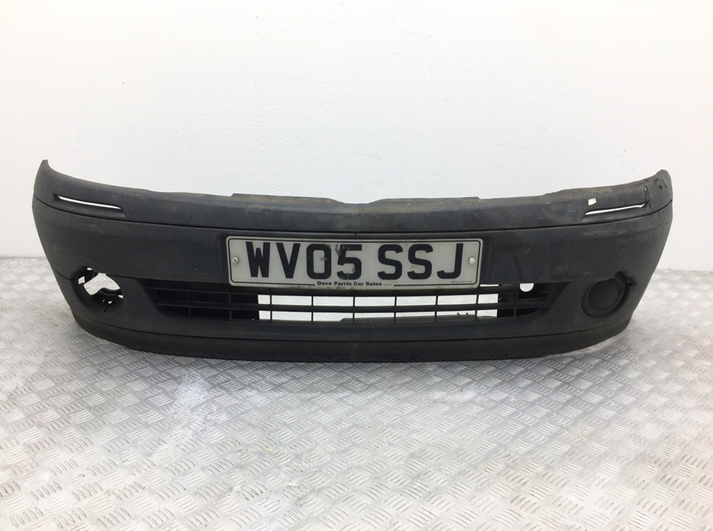 Бампер передний для Nissan Kubistar, 2005 г. 1.5 DCi дизель б/у