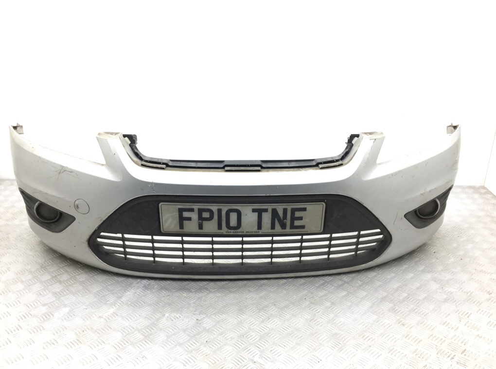 Бампер передний для Ford Focus, 2010 г. 1.6 i бензин б/у