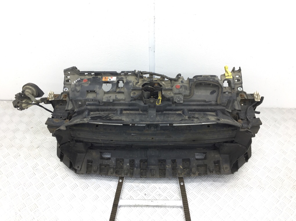 Панель передняя (телевизор) для Ford Fiesta, 2015 г. 1.0 Ti бензин б/у — фото 2