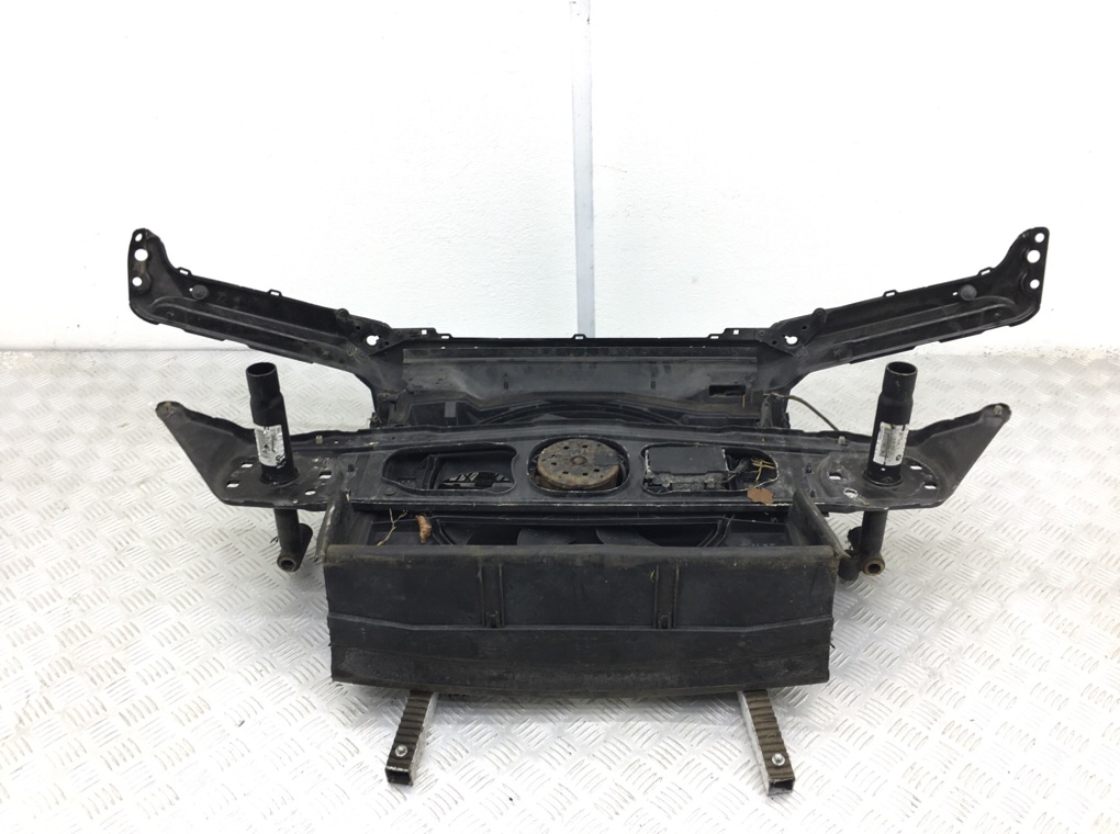 Панель передняя (телевизор) для BMW 3 E46, 2003 г. 2.2 i бензин б/у — фото 6