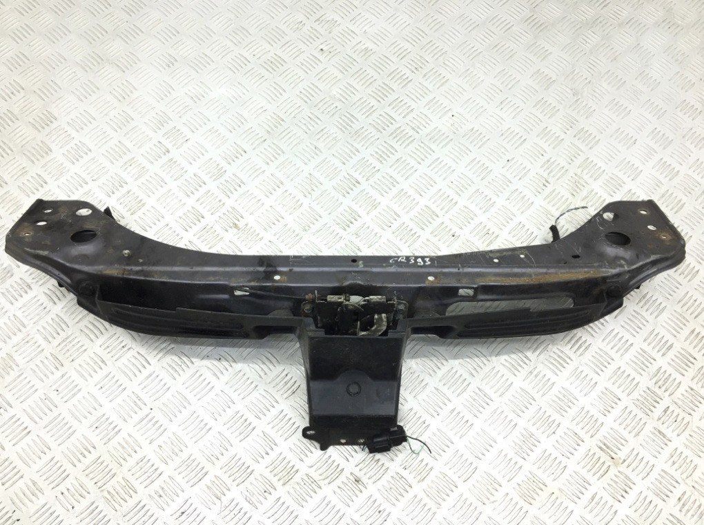 Планка под капот для Mitsubishi Outlander, 2009 г. 2.2 HDi дизель б/у