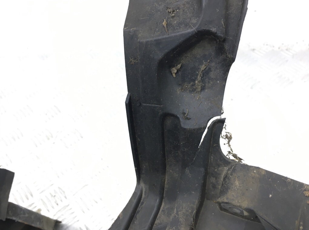 Панель передняя (телевизор) для Mercedes A W169, 2011 г. 1.5 i бензин б/у — фото 6