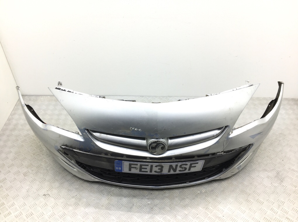 Бампер передний для Opel Astra, 2013 г. 1.7 CDTi дизель б/у — фото 2