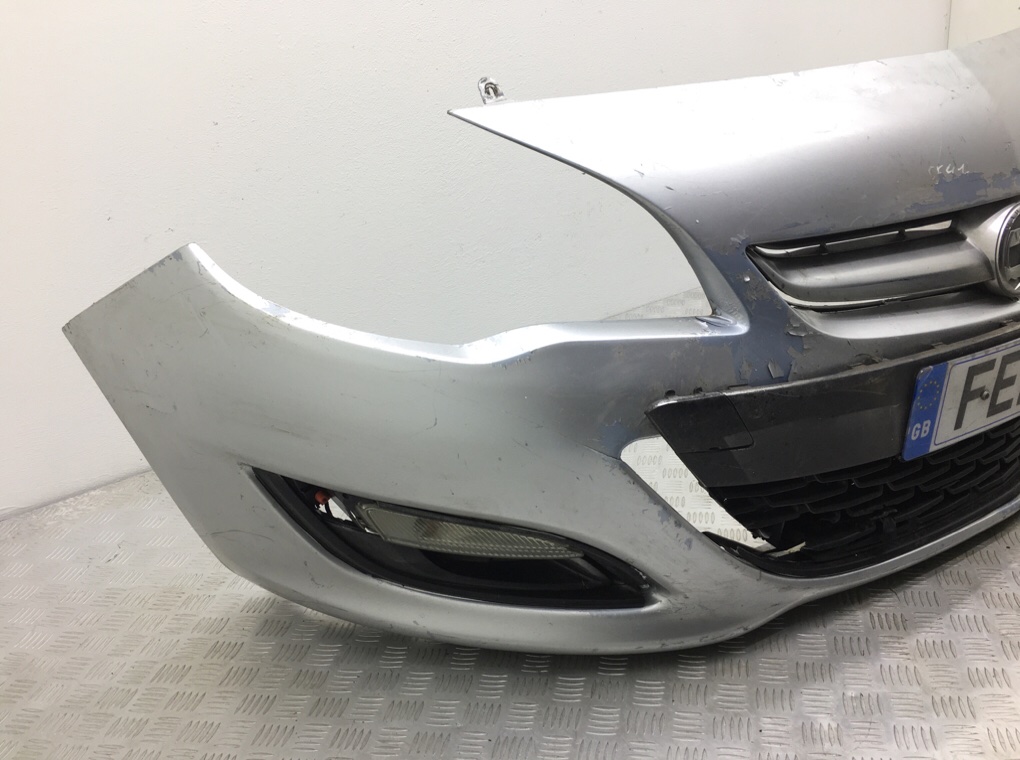Бампер передний для Opel Astra, 2013 г. 1.7 CDTi дизель б/у — фото 3