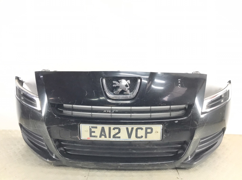 Бампер передний для Peugeot 5008, 2012 г. 1.6 HDi дизель б/у