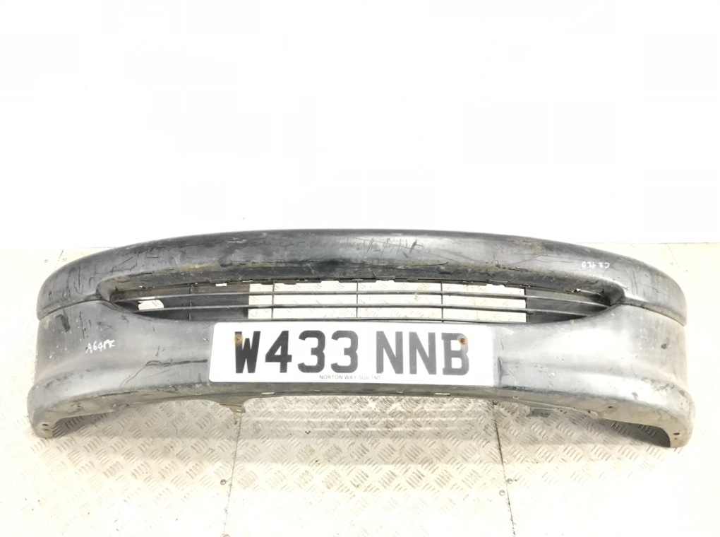 Бампер передний для Peugeot 206, 2000 г. 1.9 D дизель б/у