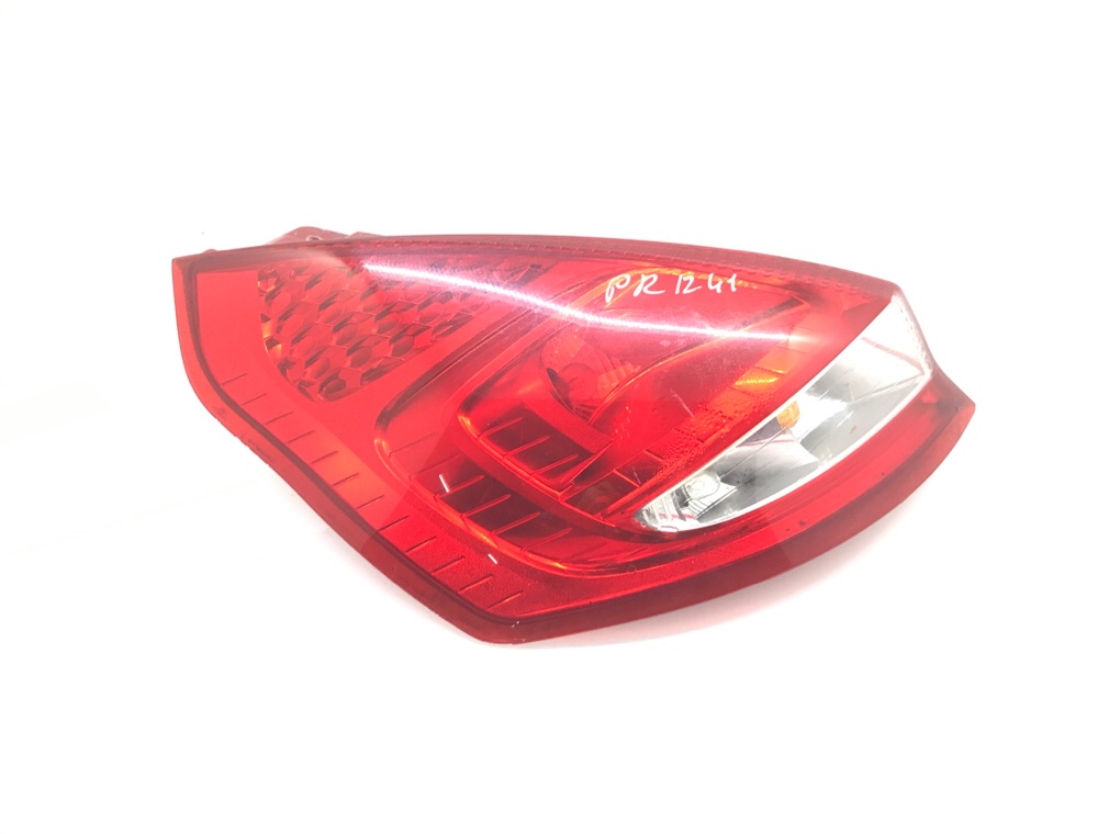 Фонарь задний левый для Ford Fiesta, 2010 г. 1.4 TDCI дизель б/у
