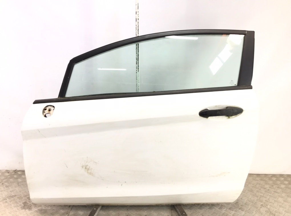 Дверь передняя левая для Ford Fiesta, 2010 г. 1.4 TDCi дизель б/у