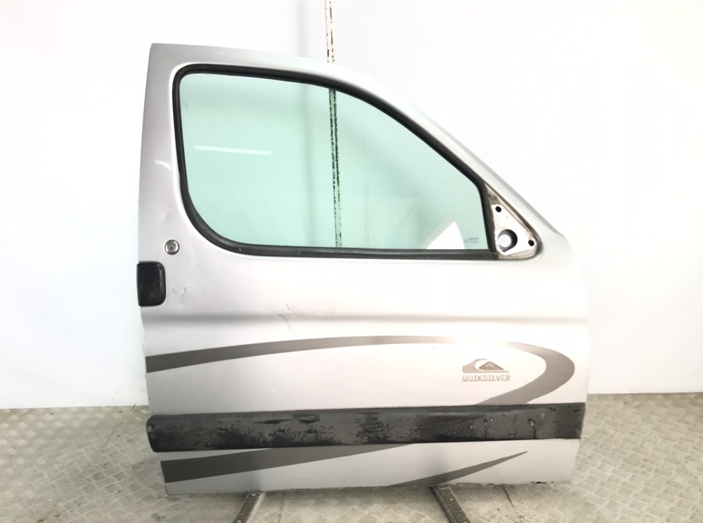 Дверь передняя правая для Peugeot Partner, 2002 г. 1.9 D дизель б/у