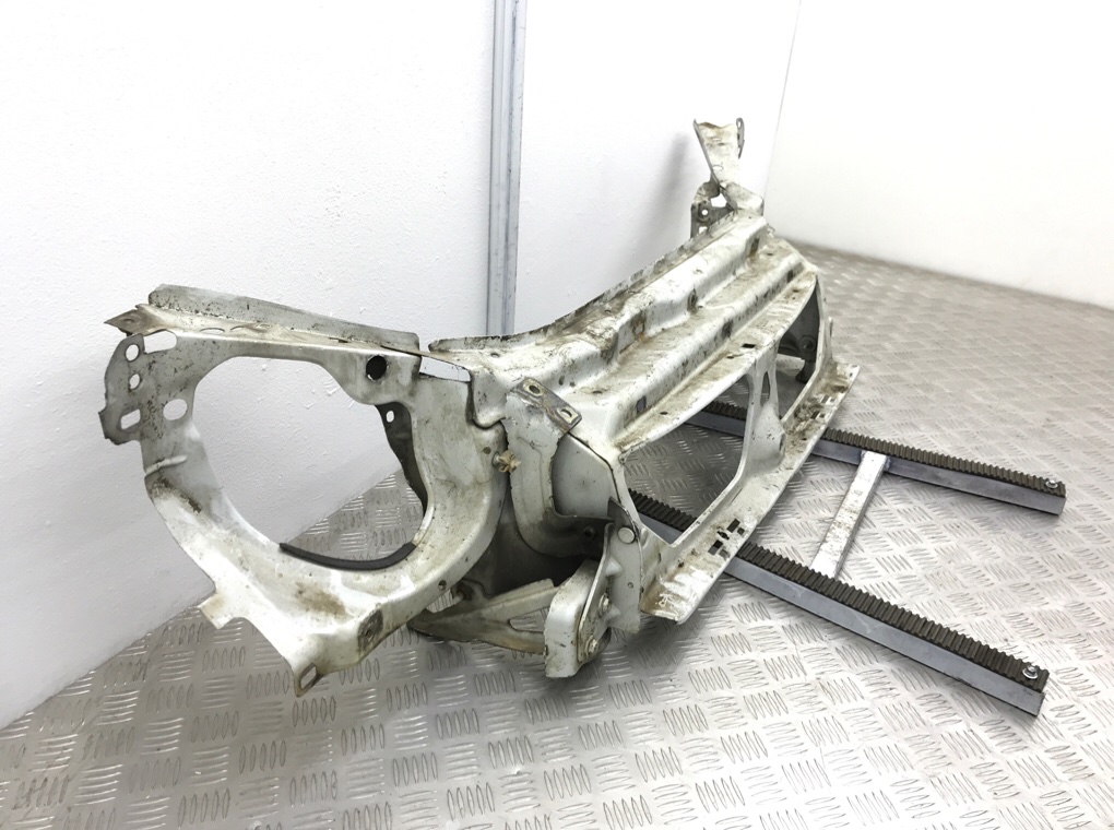 Панель передняя (телевизор) для Nissan Kubistar, 2008 г. 1.5 DCi дизель б/у — фото 3